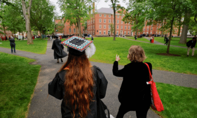 Harvard logra prórroga de la orden judicial que bloquea el veto de Trump a estudiantes internacionales
