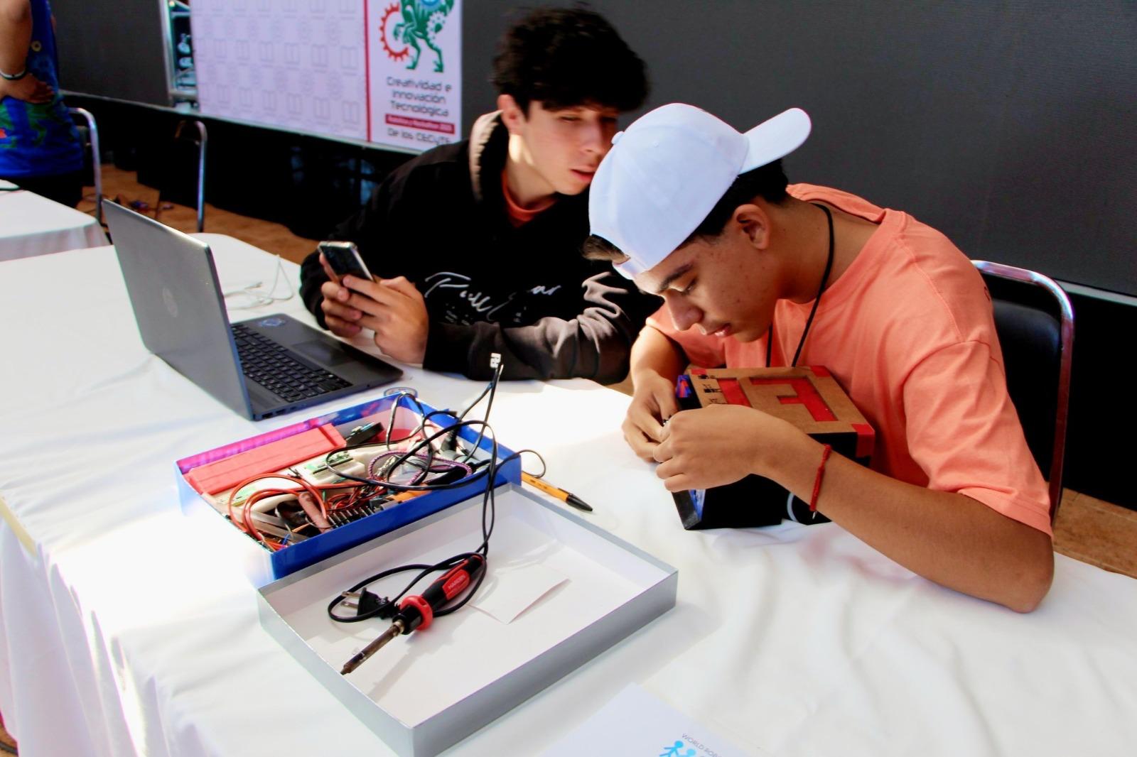 Educación tecnológica y científica, eje de la transformación educativa nacional