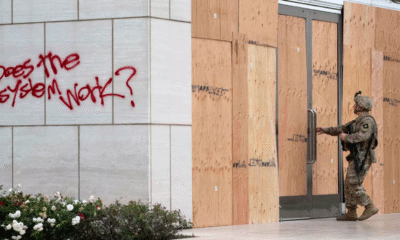 Trump pide suspender nuevamente redadas agrícolas y en hoteles