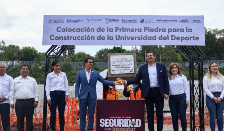 Colocan primera piedra de la Universidad del Deporte en Puebla