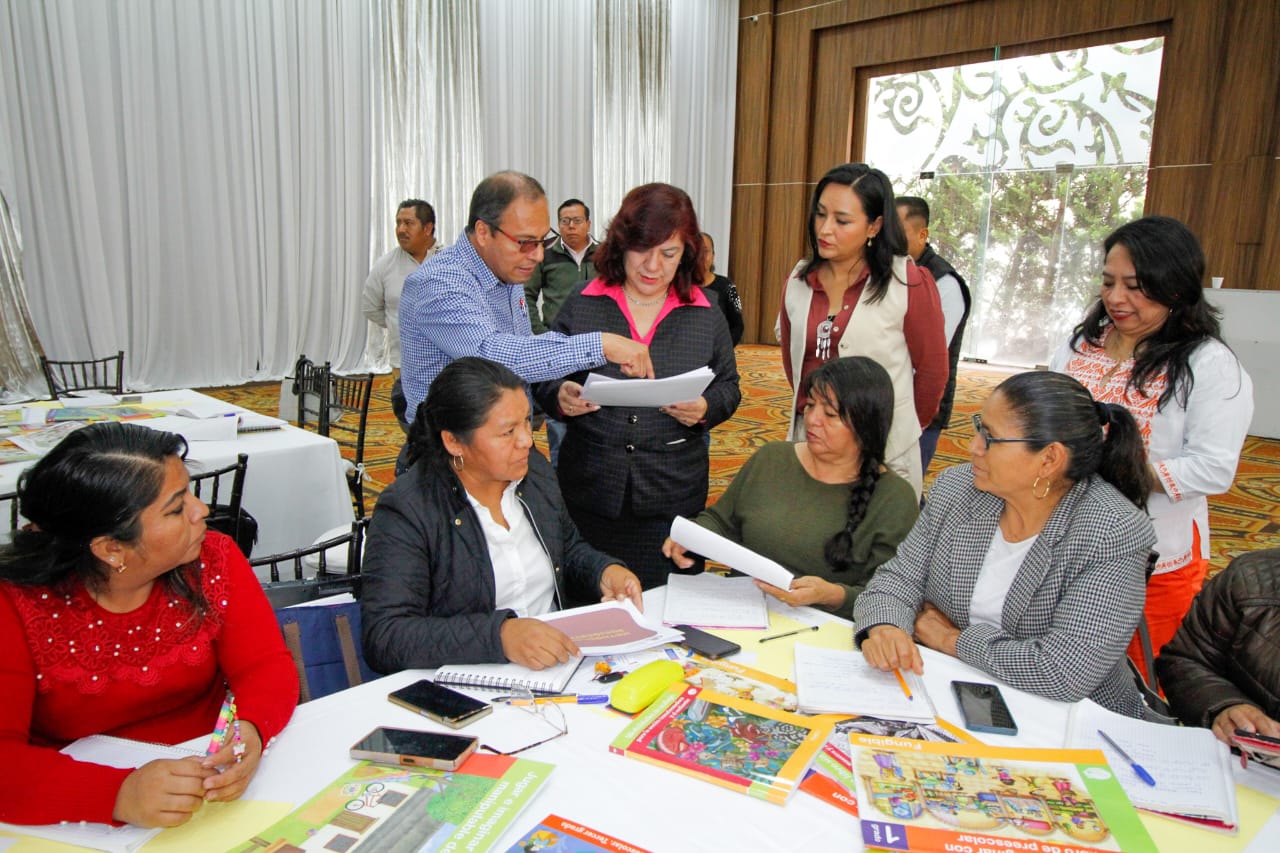 Imparte SEPH taller de Metodologías Sociocríticas en Educación Preescolar Indígena