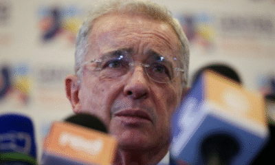 Juez declara culpable de fraude procesal y soborno en actuación penal a expresidente colombiano Álvaro Uribe