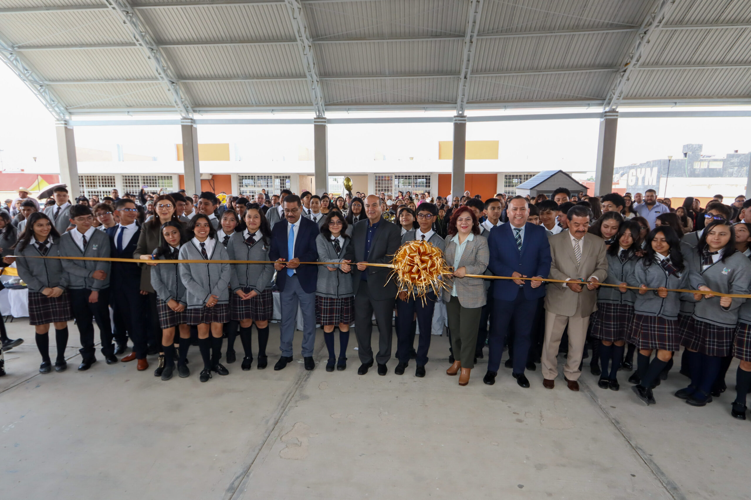 Natividad Castrejón inaugura infraestructura en la Secundaria General “Leona Vicario” de Pachuca