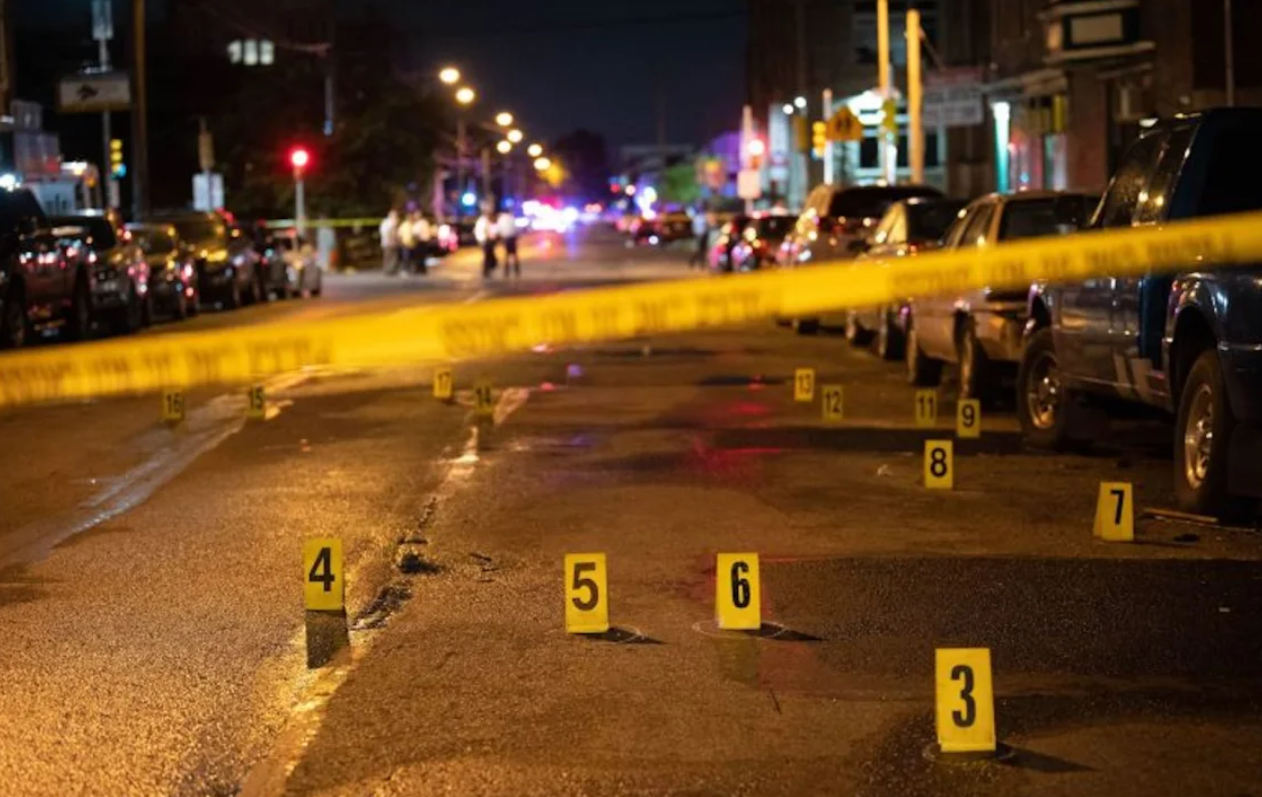 Tiroteo masivo en Filadelfia deja 3 muertos y 9 heridos