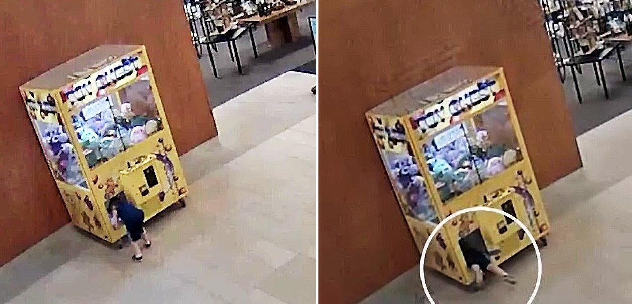 Un niño se metió en una máquina de peluches y quedó atrapado adentro