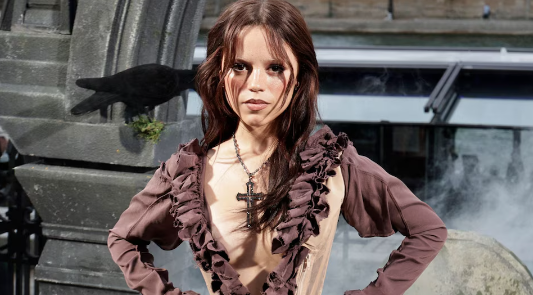 Jenna Ortega impacta en la alfombra roja de 'Wednesday 2'