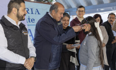 Más de 21 mil estudiantes recibieron lentes gratuitos