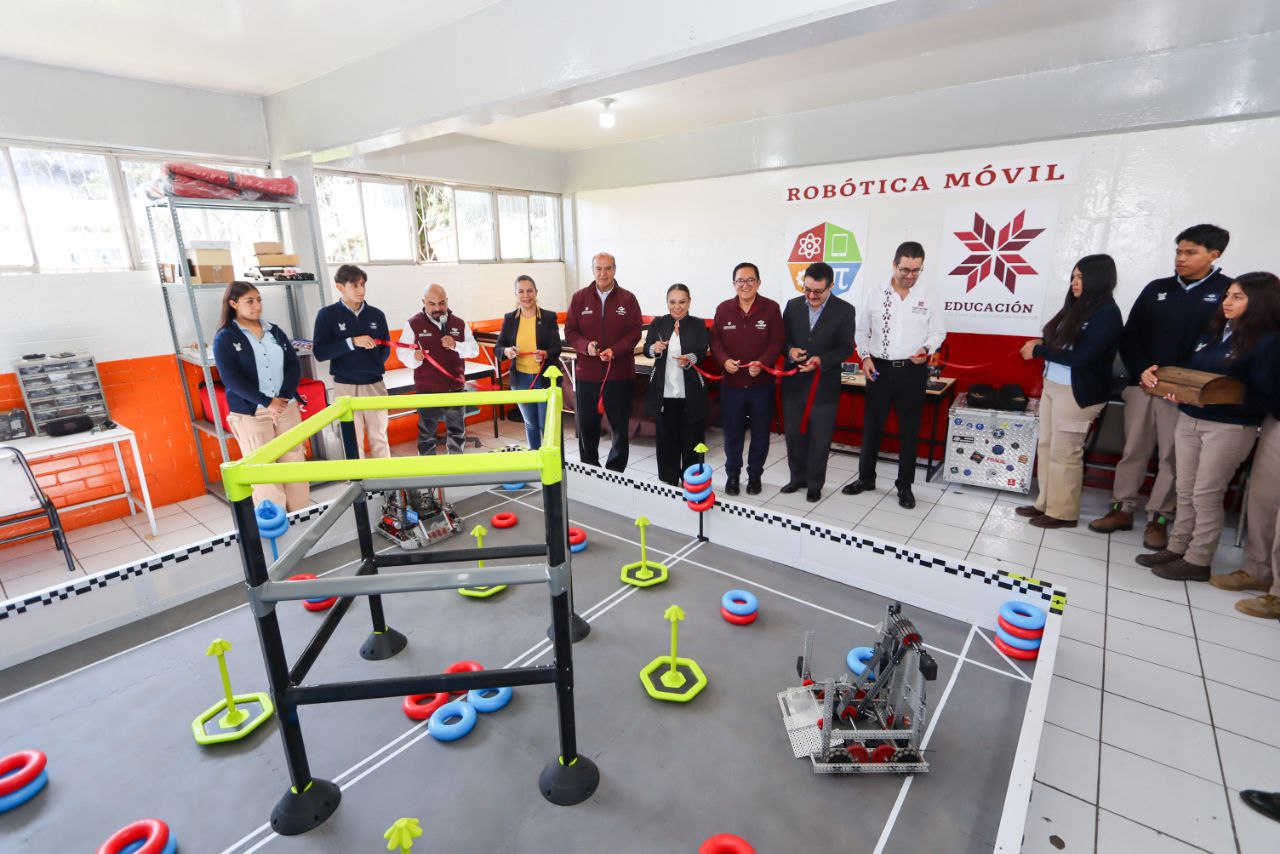 Natividad Castrejón inaugura laboratorio STEM en Conalep plantel Tulancingo