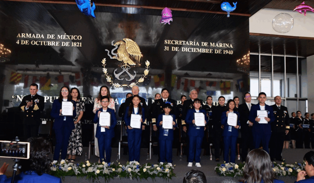Premian a ganador del XLVIII Concurso Nacional de Pintura Infantil “La Niñez y la Mar”