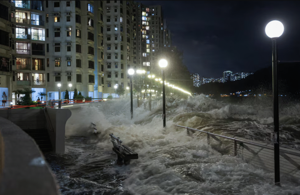 El supertifón Ragasa amenaza a varios países en Asia