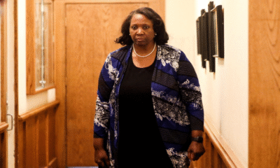 Envía Trump al Tribunal Supremo de EEUU moción para despedir a Lisa Cook