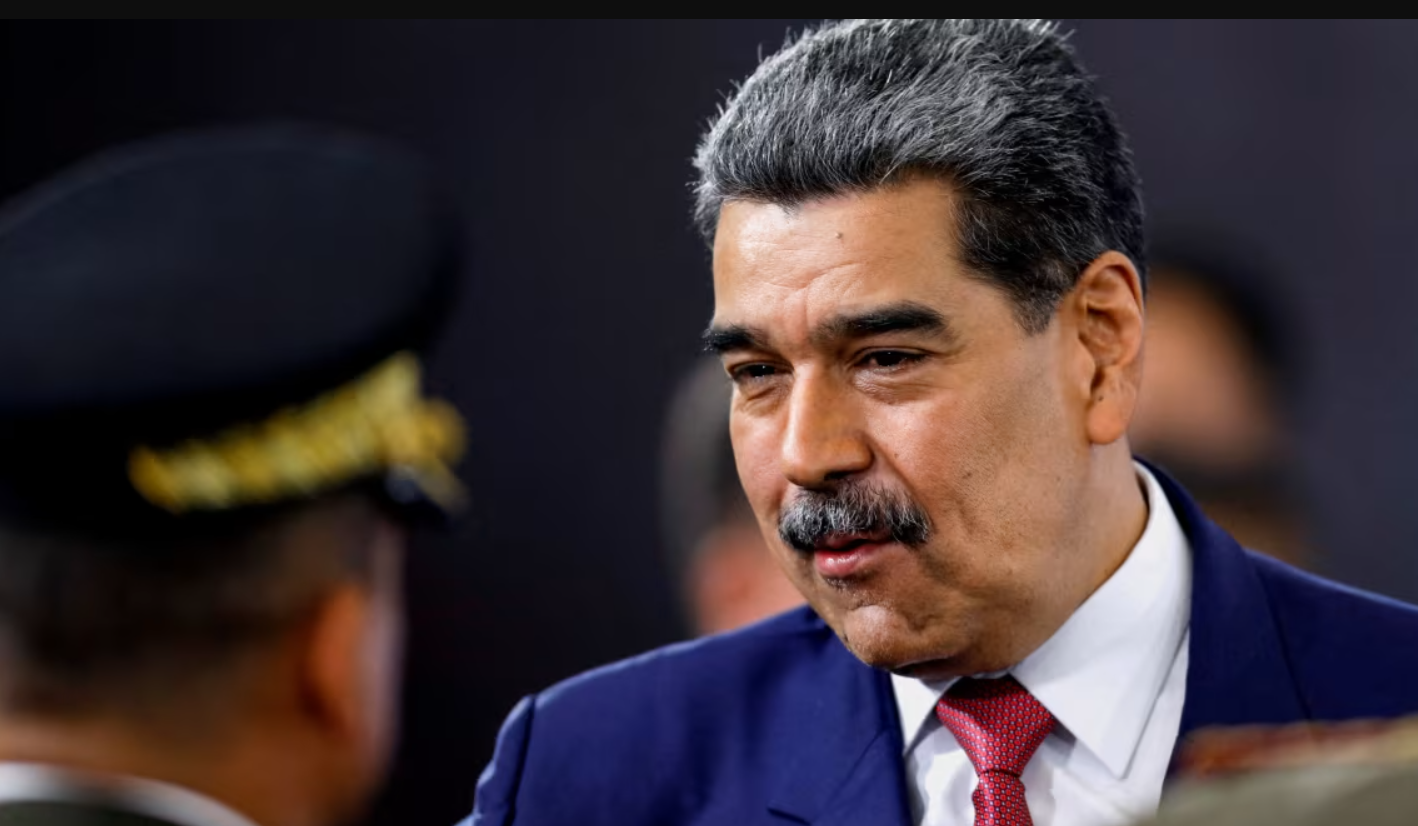 Maduro firma decreto que le otorga poderes especiales ante posible “agresión externa” de EE.UU.