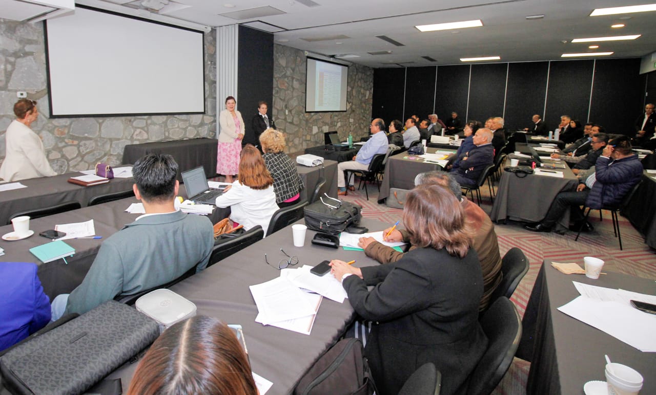Preparan primera sesión del Consejo Técnico Escolar 2025–2026
