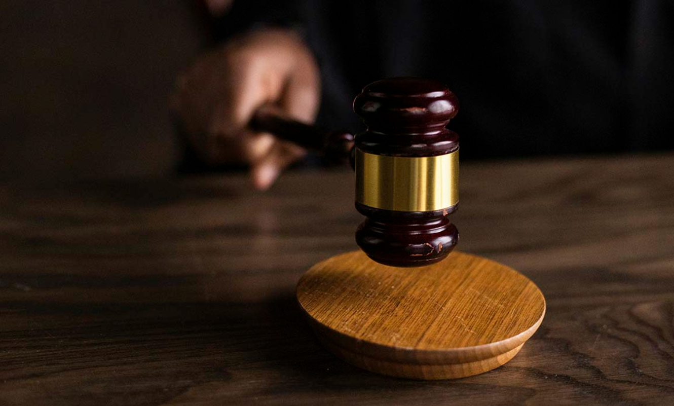Sheinbaum propone reformar la Ley de Amparo para limitar suspensiones y acelerar juicios