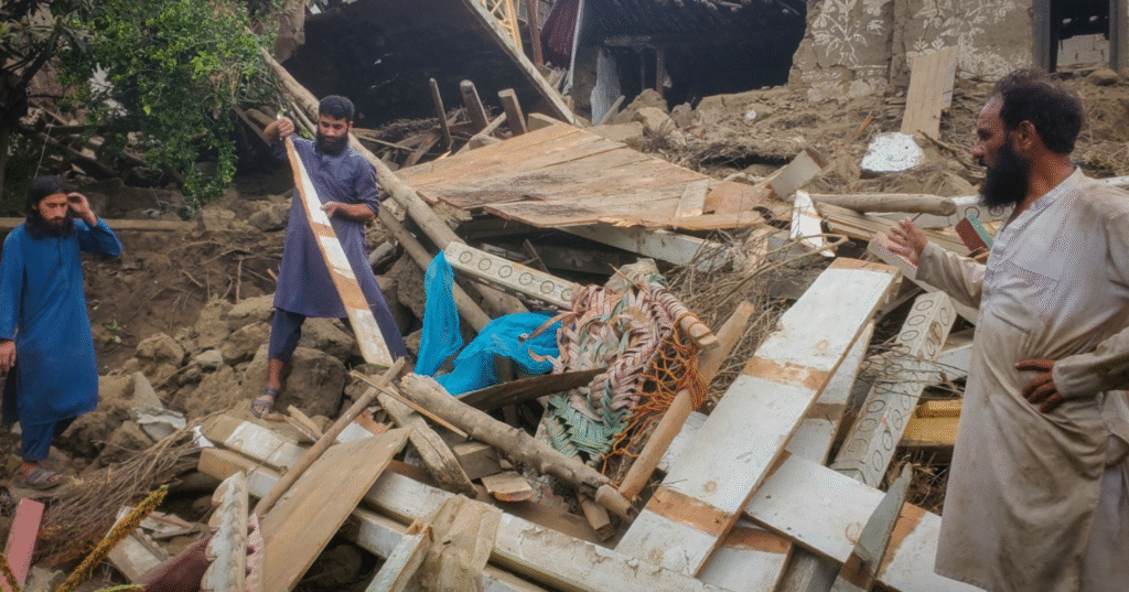 Terremoto en Afganistán deja cerca de 800 muertes