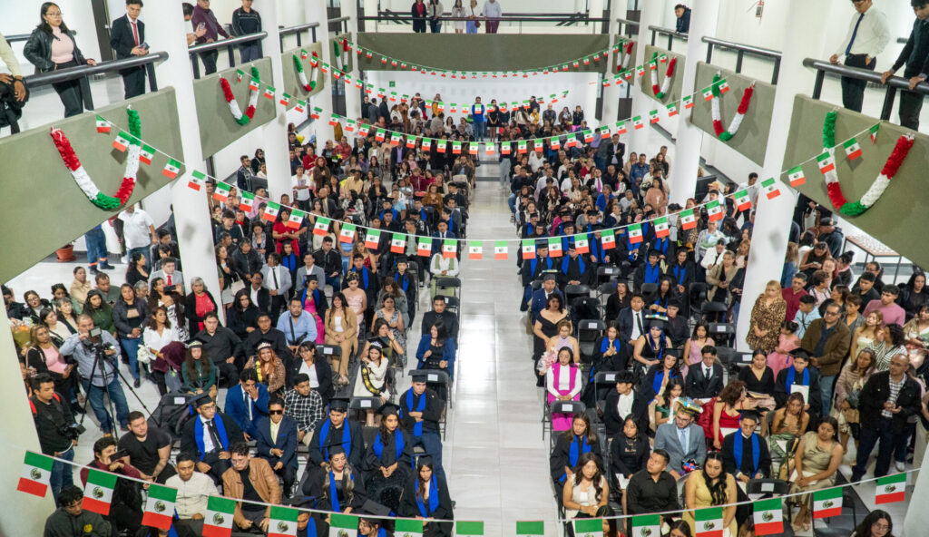 UTVAM fortalece vínculos con el sector productivo al cerrar ciclo de estadías