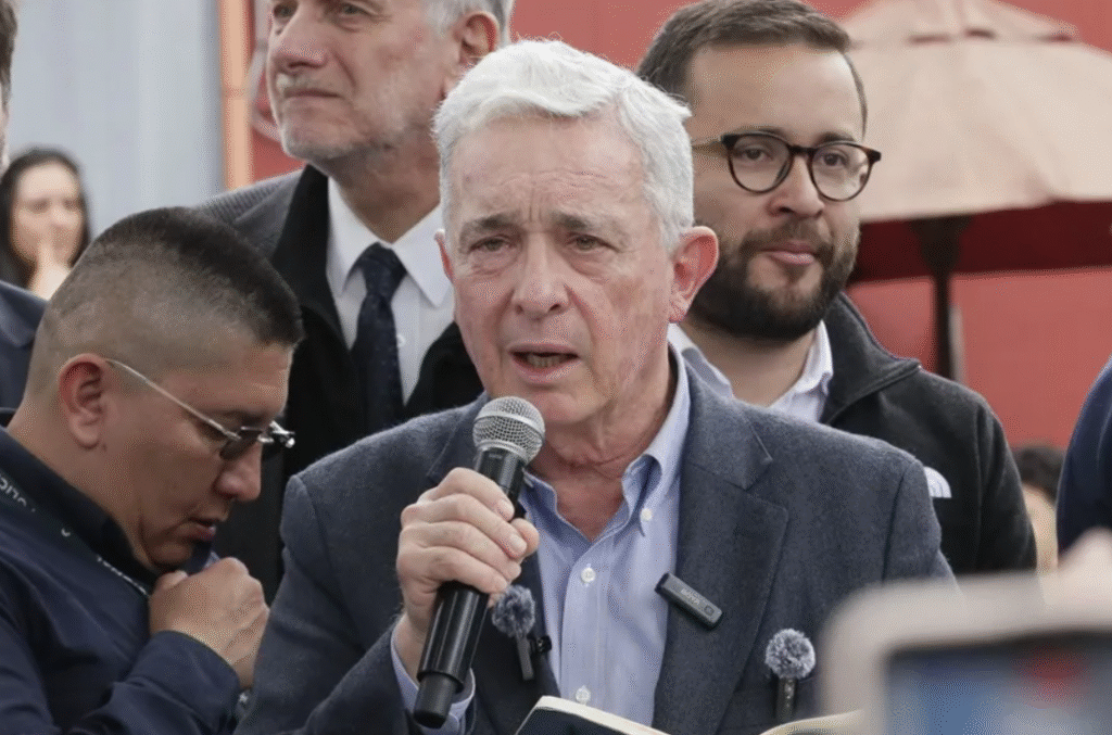 Abren investigación preliminar contra Álvaro Uribe en Colombia