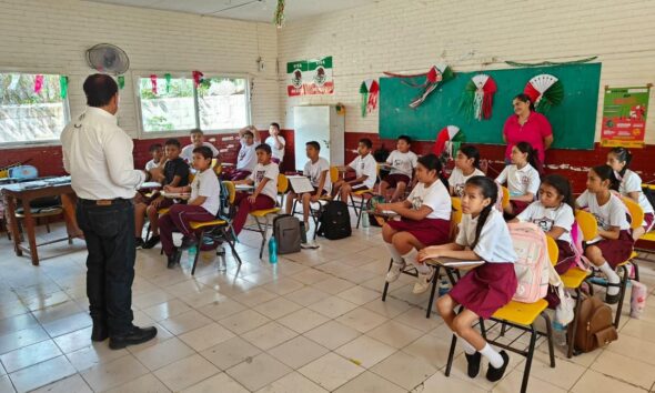 Regresan a clases presenciales más de 182 estudiantes de 2 mil 442 planteles de estados afectados por lluvias