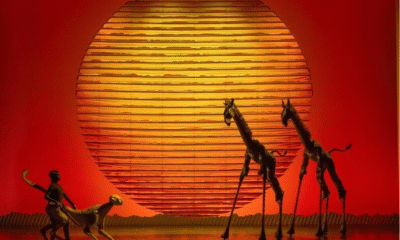 Actores de ‘El Rey León’ conviven con niños con autismo previo a función relajada