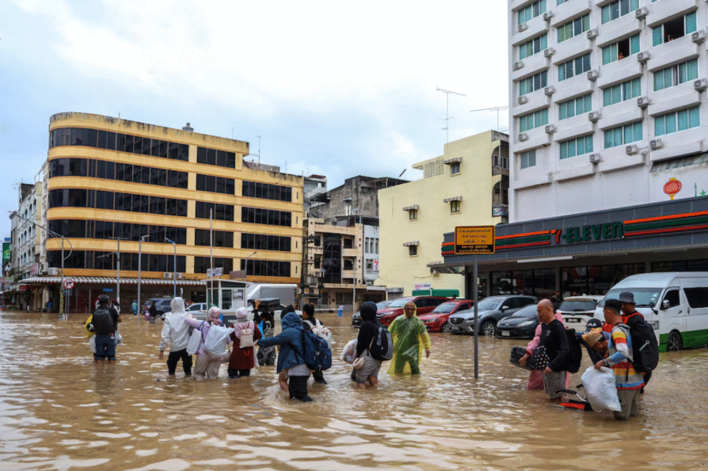 Aumentan muertes por inundaciones en Tailandia