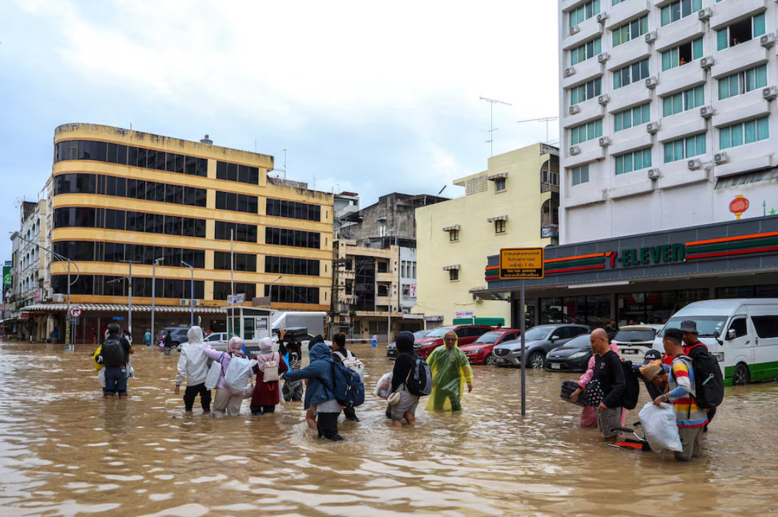 Aumentan muertes por inundaciones en Tailandia