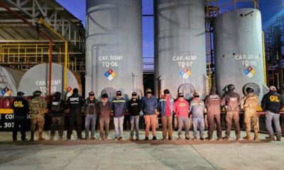 Autoridades Federales Detienen a ocho hombres y aseguran 250 mil litros de hidrocarburo, en Veracruz