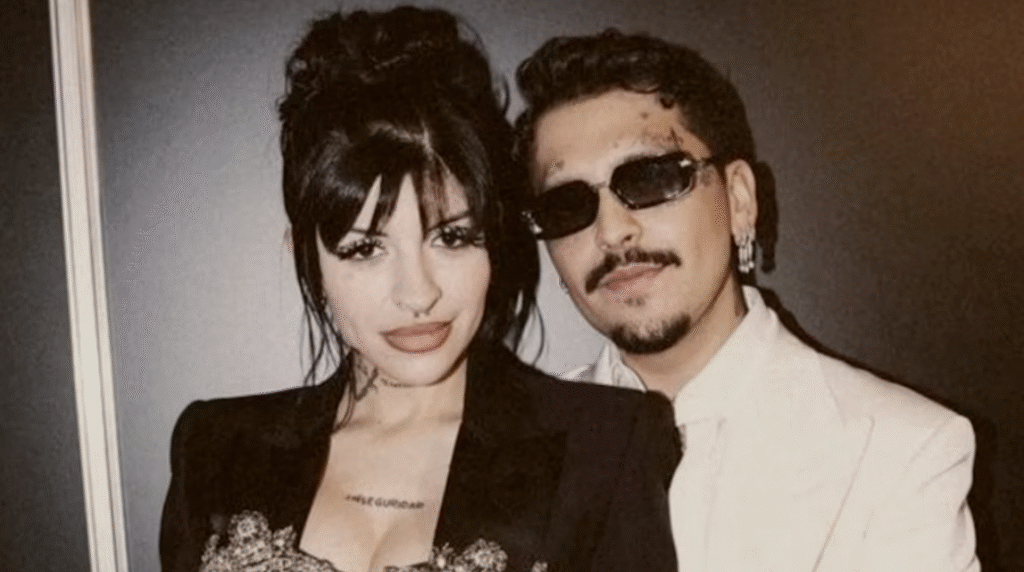 Cazzu detiene concierto en Chile para regañar a sus fans por insultar a Christian Nodal