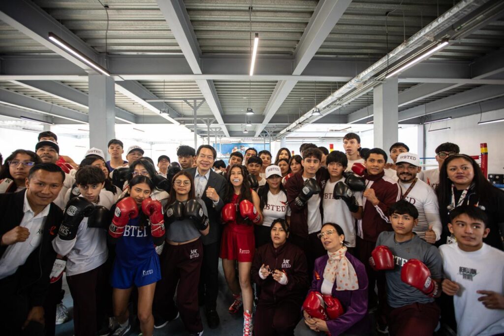 Destaca Mario Delgado importancia de la lectura como herramienta para prevenir la violencia contra las mujeres
