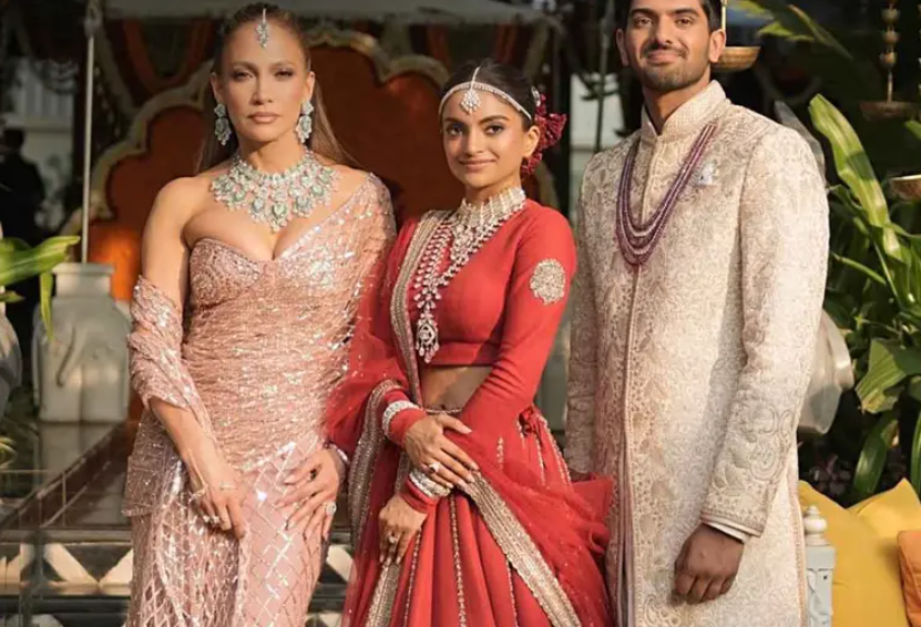 Jennifer Lopez cobró 2 millones por amenizar la boda de multimillonario hindú