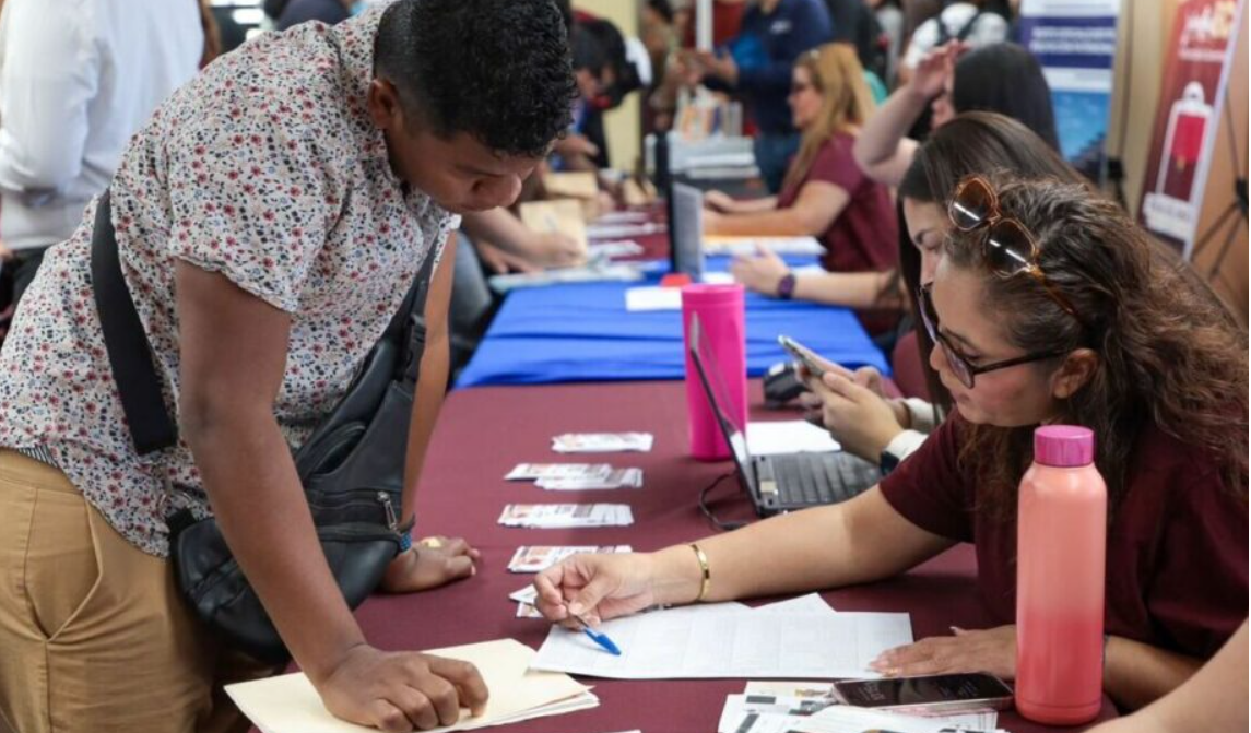 “Jóvenes Construyendo el Futuro” supera los 3 millones de beneficiarios