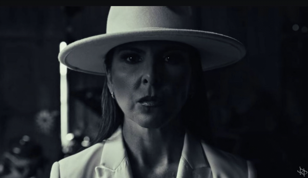 Kate del Castillo protagoniza VIDEO de Peso Pluma y desata críticas por la canción