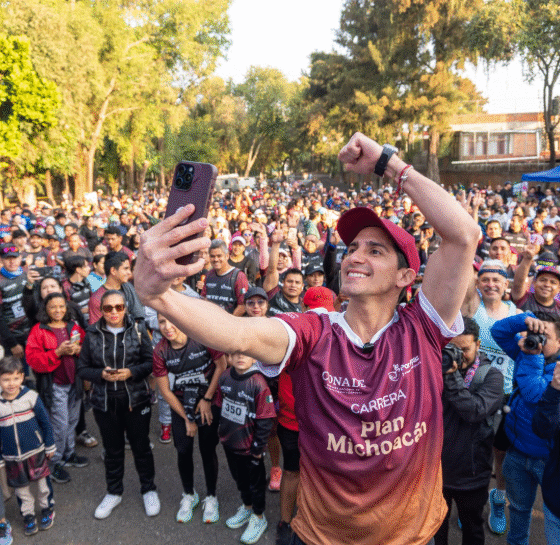 Lidera Rommel Pacheco la histórica y exitosa Carrera Plan Michoacán