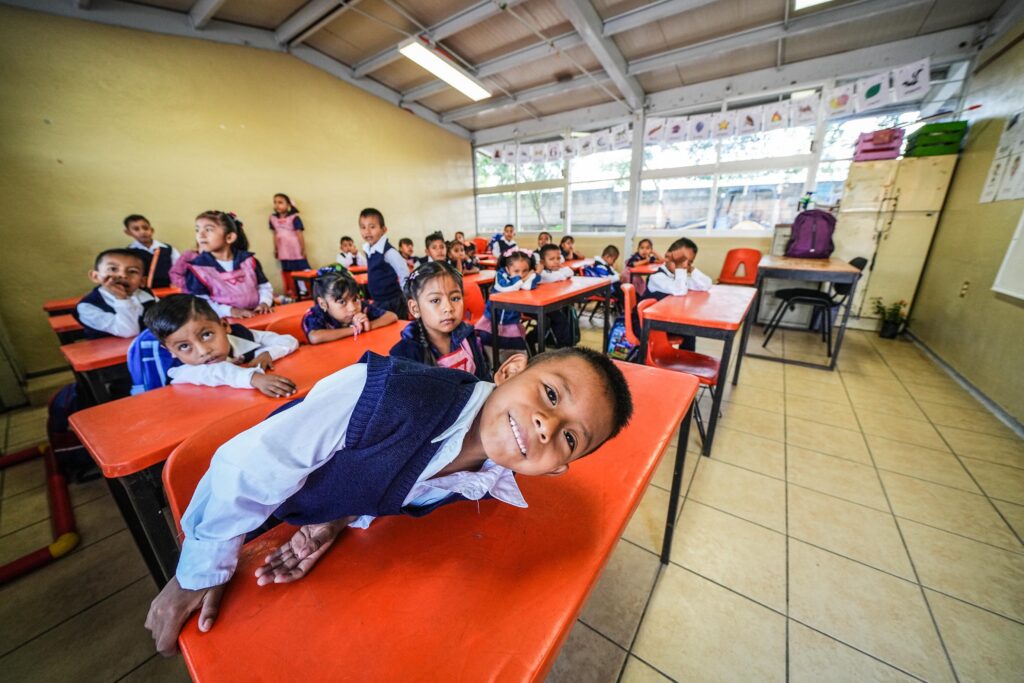 Durante el ciclo escolar 2024–2025, la Beca Universal Rita Cetina alcanzó 8 millones 864 mil beneficiarios