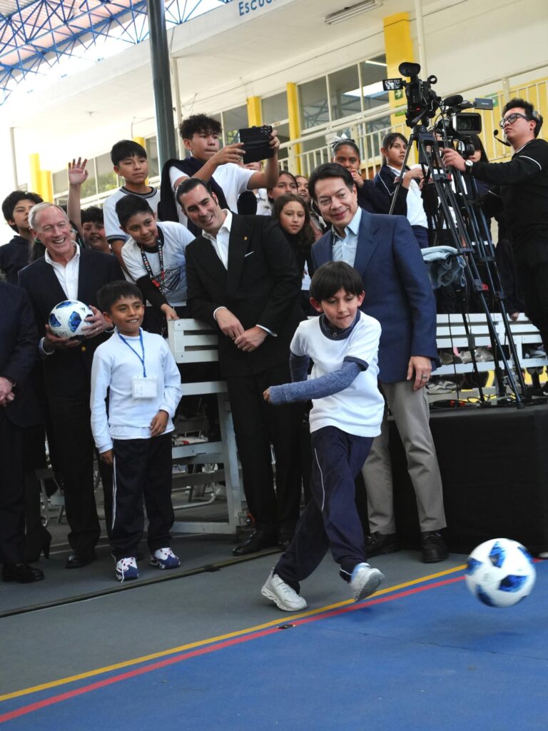 Presenta secretario Mario Delgado Carrillo la Copa Escolar Nacional de Fútbol “Vive saludable, juega feliz”
