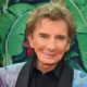 Barry Manilow, intérprete de “Copacabana”, revela que tiene de cáncer de pulmón