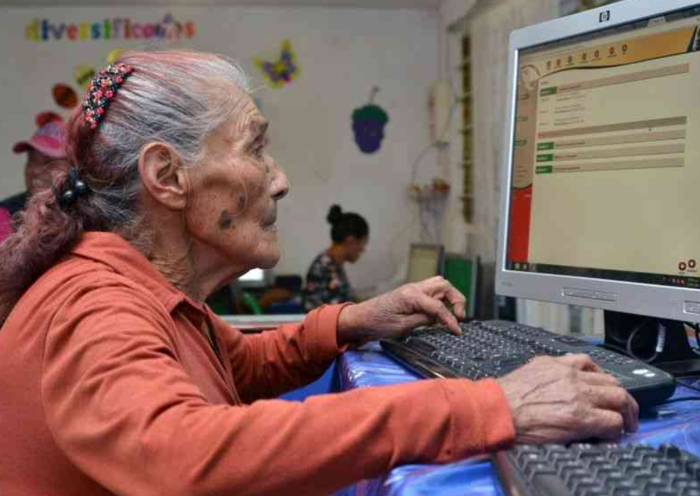 Durante este año INEA logró que 508 mil 891 personas concluyeran su primaria y secundaria