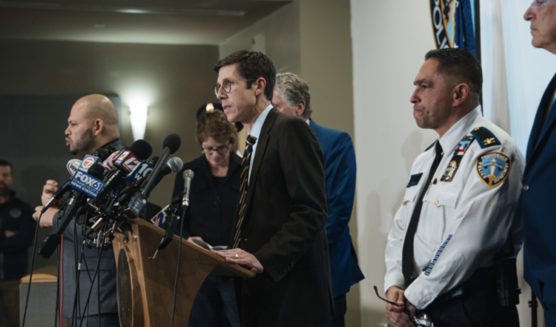 Hallan muerto al sospechoso del tiroteo en Universidad Brown