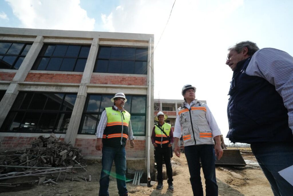 Supervisa Mario Delgado Carrillo la construcción de nuevos planteles de bachillerato en Edomex a inaugurarse en febrero