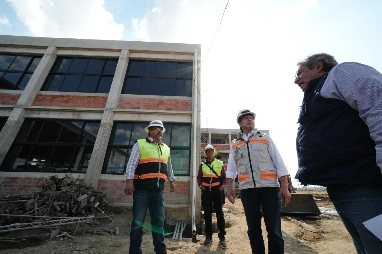 Supervisa Mario Delgado Carrillo la construcción de nuevos planteles de bachillerato en Edomex a inaugurarse en febrero