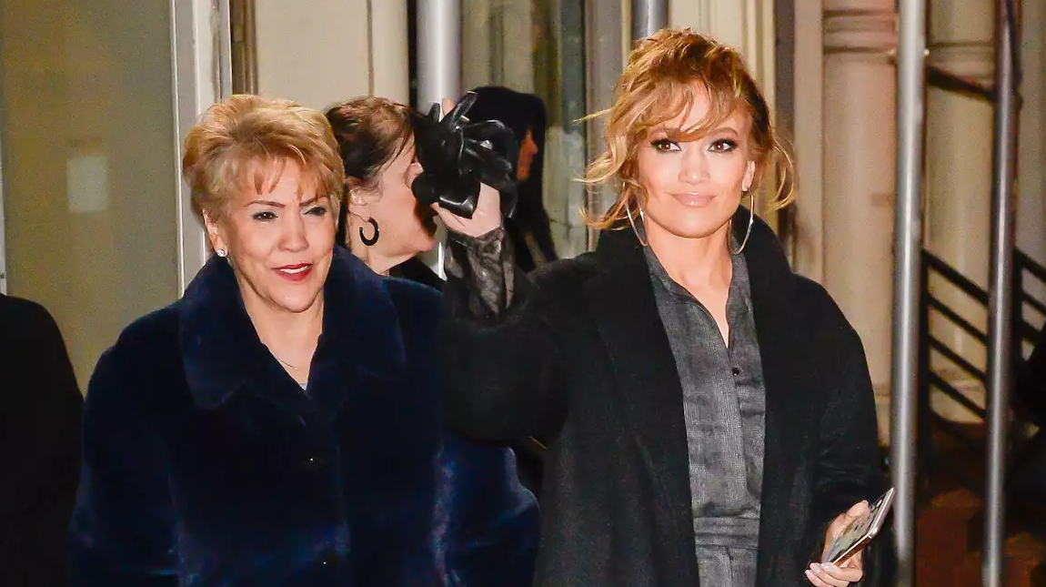 Jennifer Lopez celebra los 80 años de su mamá con una espectacular fiesta en Las Vegas