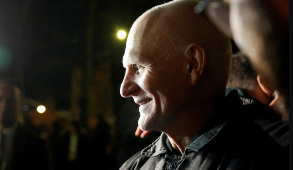 Liberan en Bielorrusia a Bialiatski, premio Nobel de la Paz