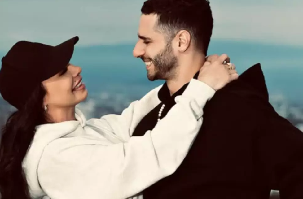 Lis Vega formaliza su relación con Rayito