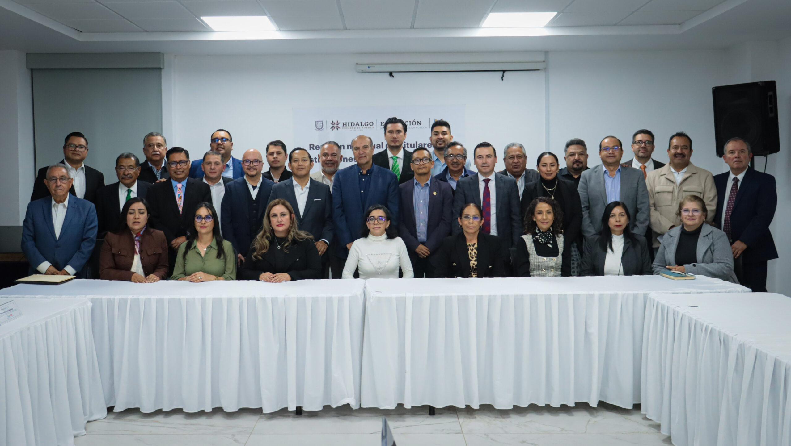 Natividad Castrejón encabeza reunión con titulares de Educación Superior en Hidalgo