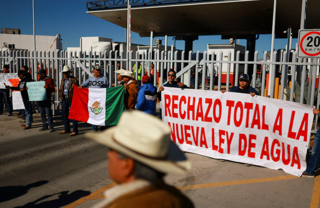 No hay razón para bloqueos en cruces internacionales: Segob