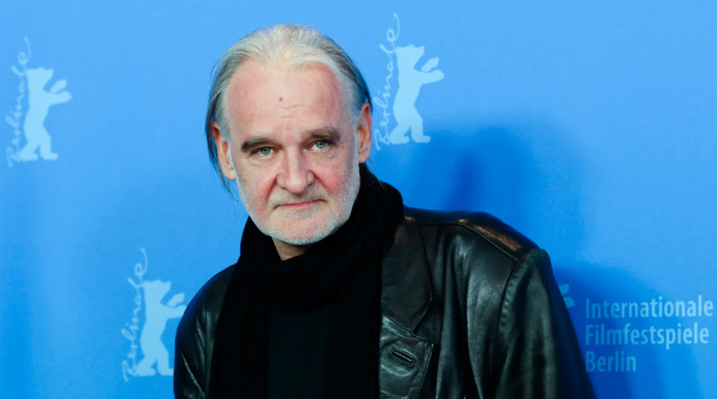 Muere Béla Tarr, maestro del cine húngaro y referente del plano secuencia