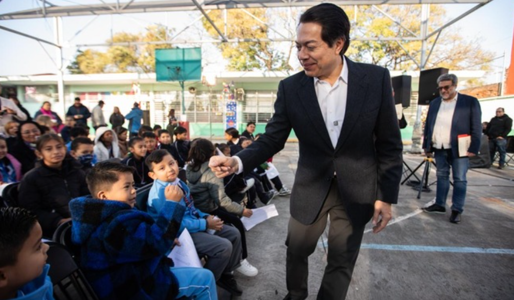 Regresan a clases 23.4 millones de estudiantes y 1.2 millones de maestros de Educación Básica