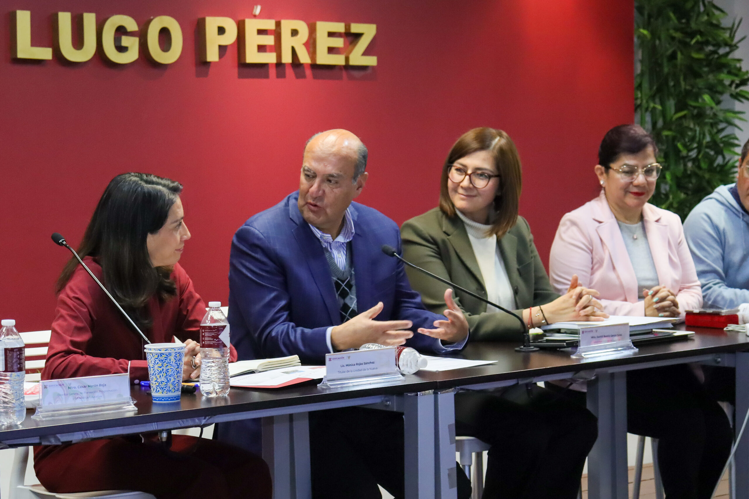 SEPH y Unidad de la NEM fortalecen agenda educativa para 2026