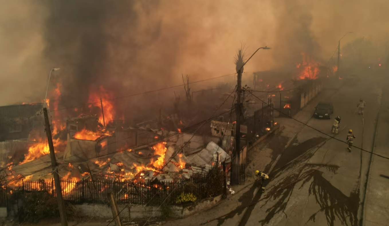 Chile decreta estado de catástrofe por incendios en Ñuble y Biobío