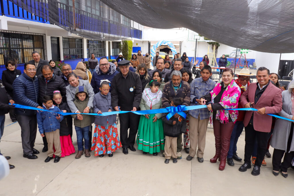 Natividad Castrejón reinaugura Centro de Atención Múltiple en Cuautepec