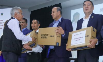 Natividad Castrejón entregó computadoras a docentes afectados por vaguada monzónica